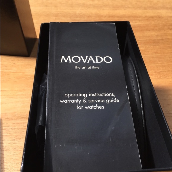 Movado classic slim profile unisex - Picture 7 of 11